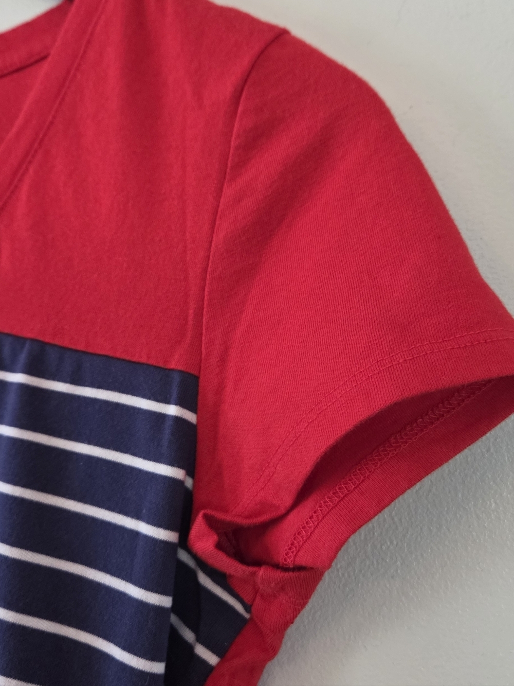 Tommy Hilfiger Red, White & Blue Striped V-Neck Short-Sleeve Shirt Size M - Picture 5 of 8